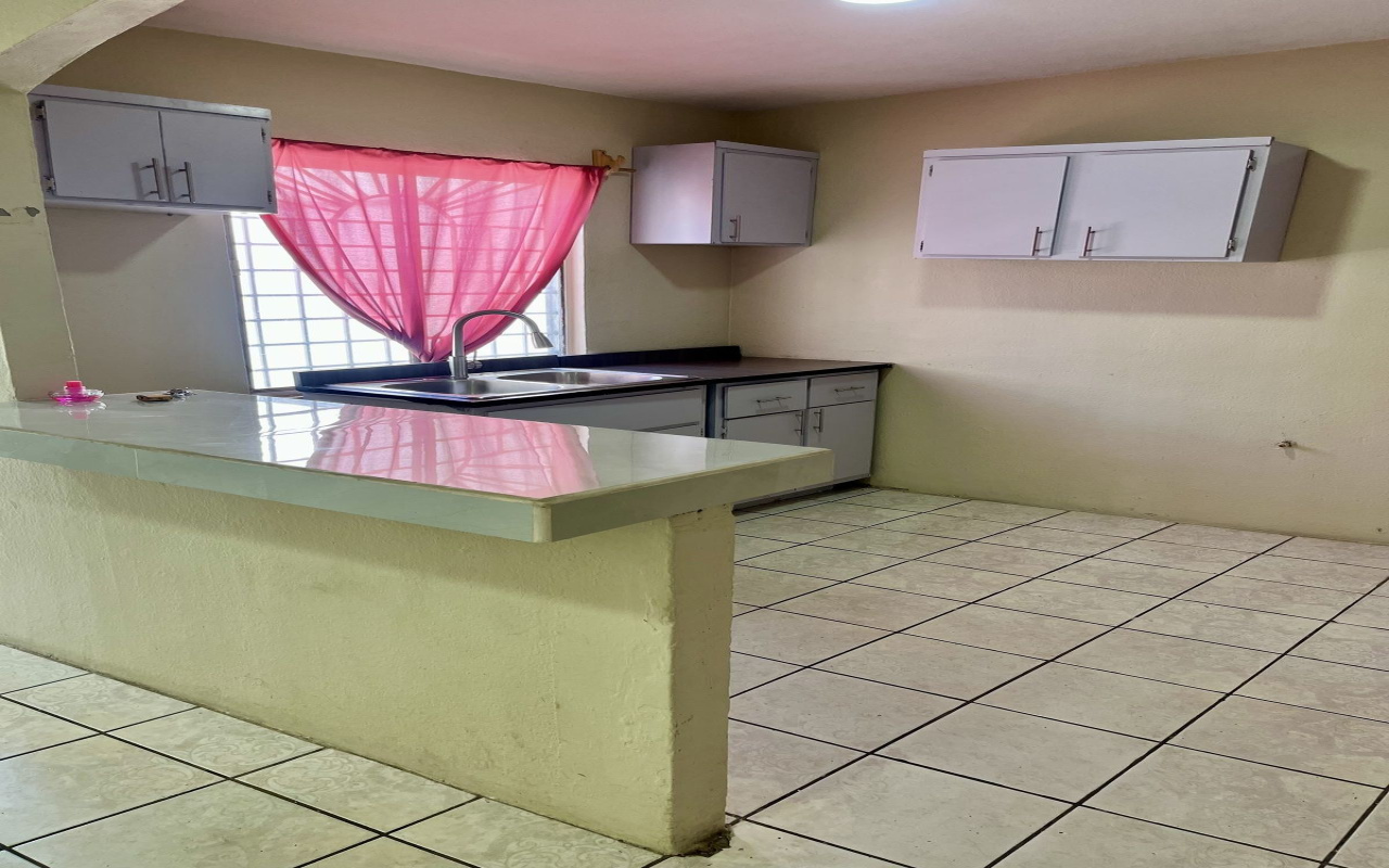 2609-2613 Av. Venecia, Tijuana, Baja California 22205, 0 , 2 Habitaciones Habitaciones,1 BañoBathrooms,Casa,En Alquiler,Av. Venecia,0,1169