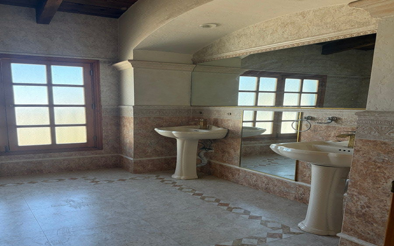 prolongacion francia y batopilas, Tijuana, Baja California 22046, 0 , 4 Habitaciones Habitaciones,3 BathroomsBathrooms,Casa,En Venta,prolongacion francia y batopilas,0,1243